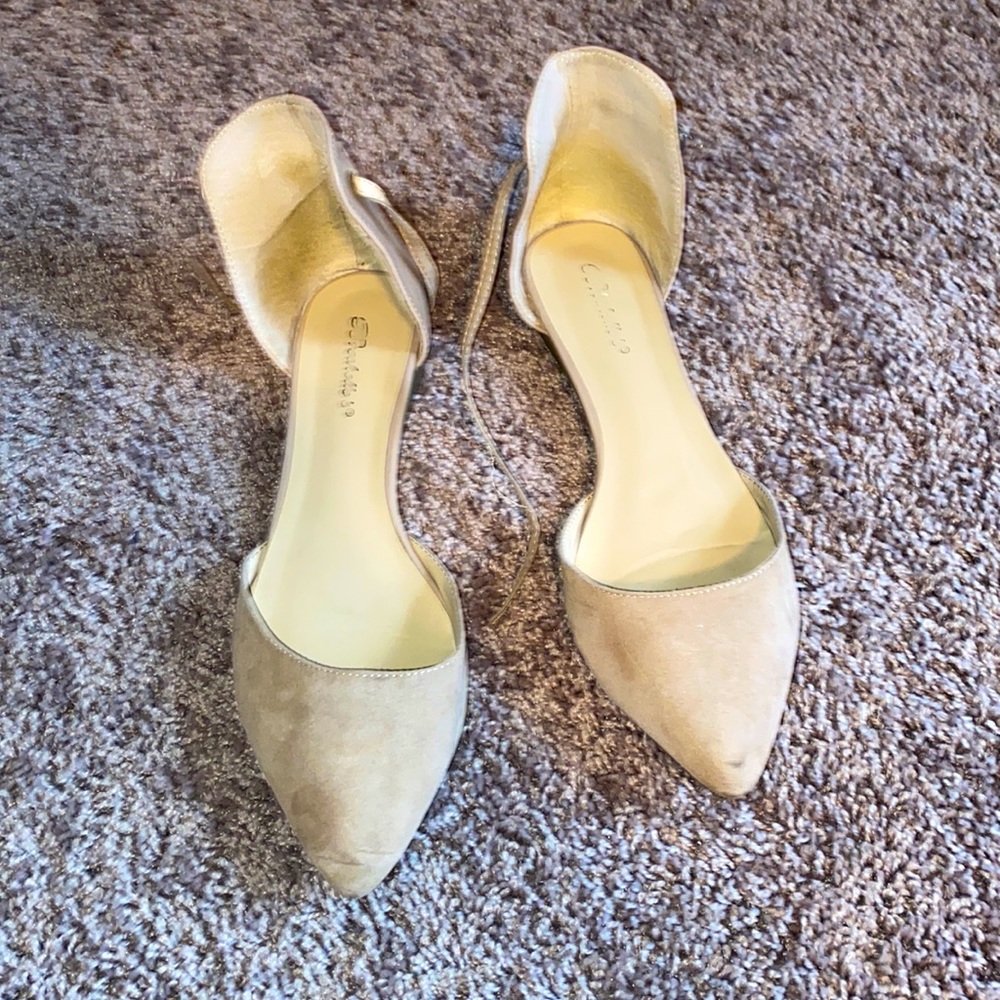 Nude Flats